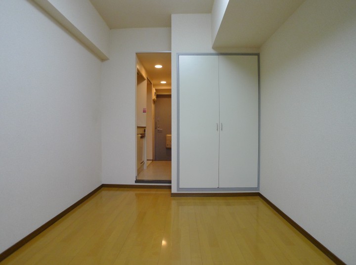 フロスティリーフ柄が作る上品モノトーン空間、1Kの空室対策リフォーム東京都八王子市、BEFORE2