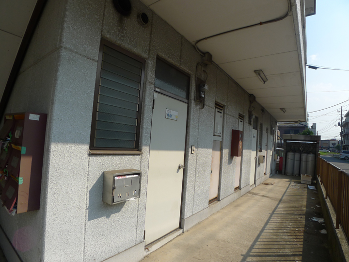 ダークカラーXホワイト、1DK X 9戸の空室対策リフォーム埼玉県狭山市、BEFORE3