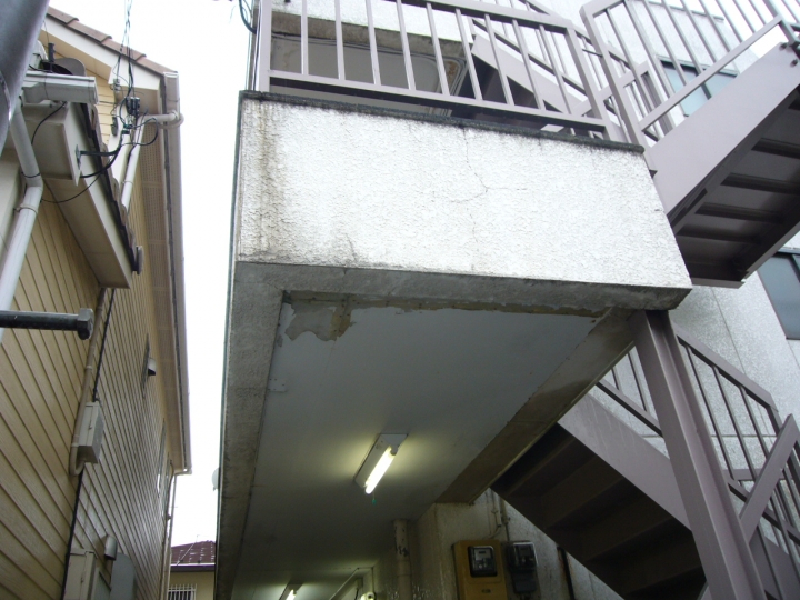 ホワイト×ネイビー、1R X 8戸 + 2K X 2戸の空室対策リフォーム埼玉県草加市、BEFORE4