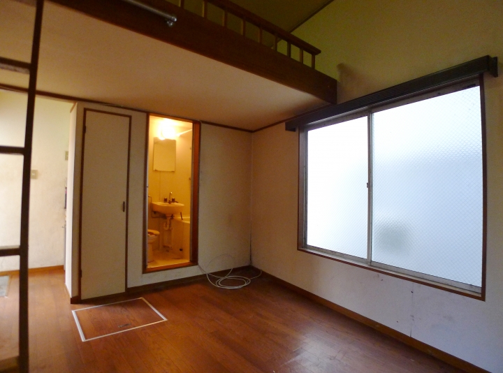 イエロー×ホワイトが作る柔らかロフト付1R、1R+ロフトの空室対策リフォーム神奈川県横浜市、BEFORE2