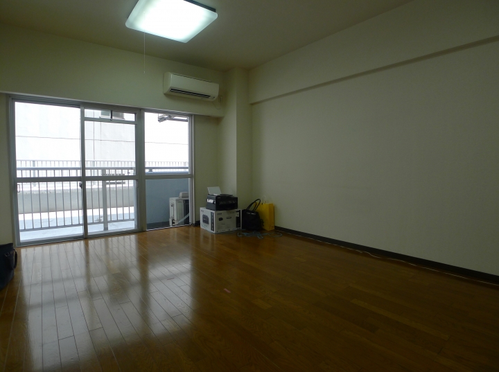 艶出し塗装と木目調が作る現代空間、1Rの空室対策リフォーム東京都新宿区、BEFORE4