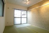 埼玉県川越市の3DKリノベーション施工事例、和紙風クロスでモダンな和室