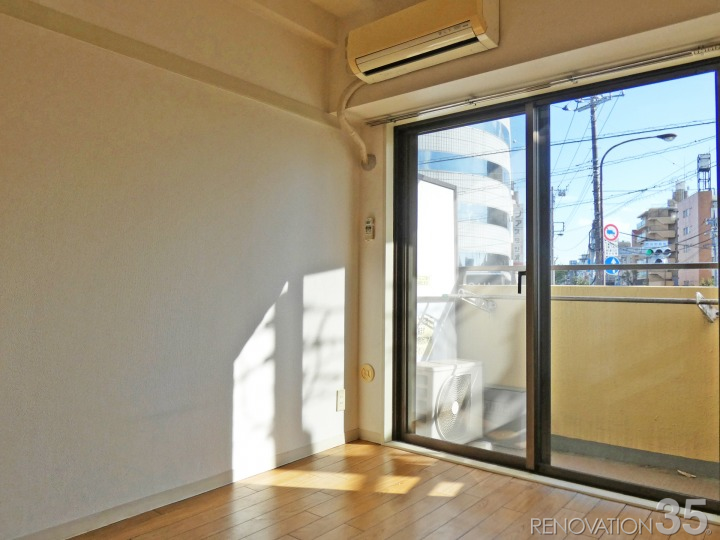 白が演出する清潔感のあるワンルーム、1Rの空室対策リフォーム東京都目黒区、BEFORE3