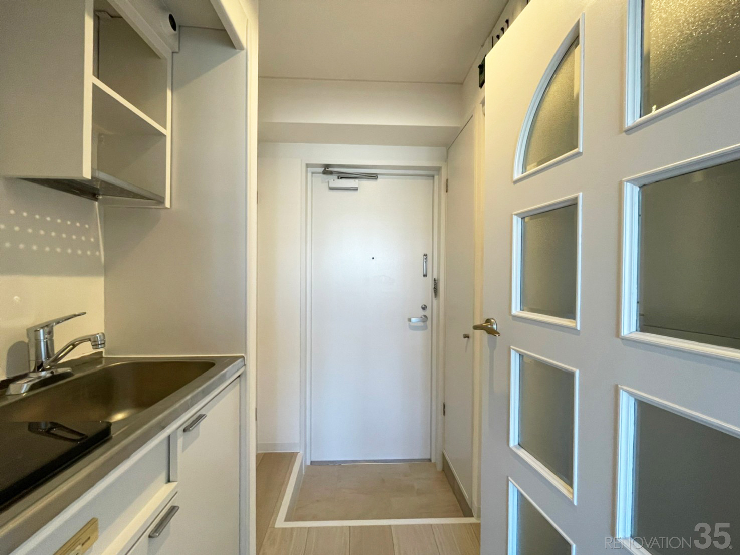 グレーと白の明るい空間、1Kの空室対策リノベーション埼玉県さいたま市、AFTER5