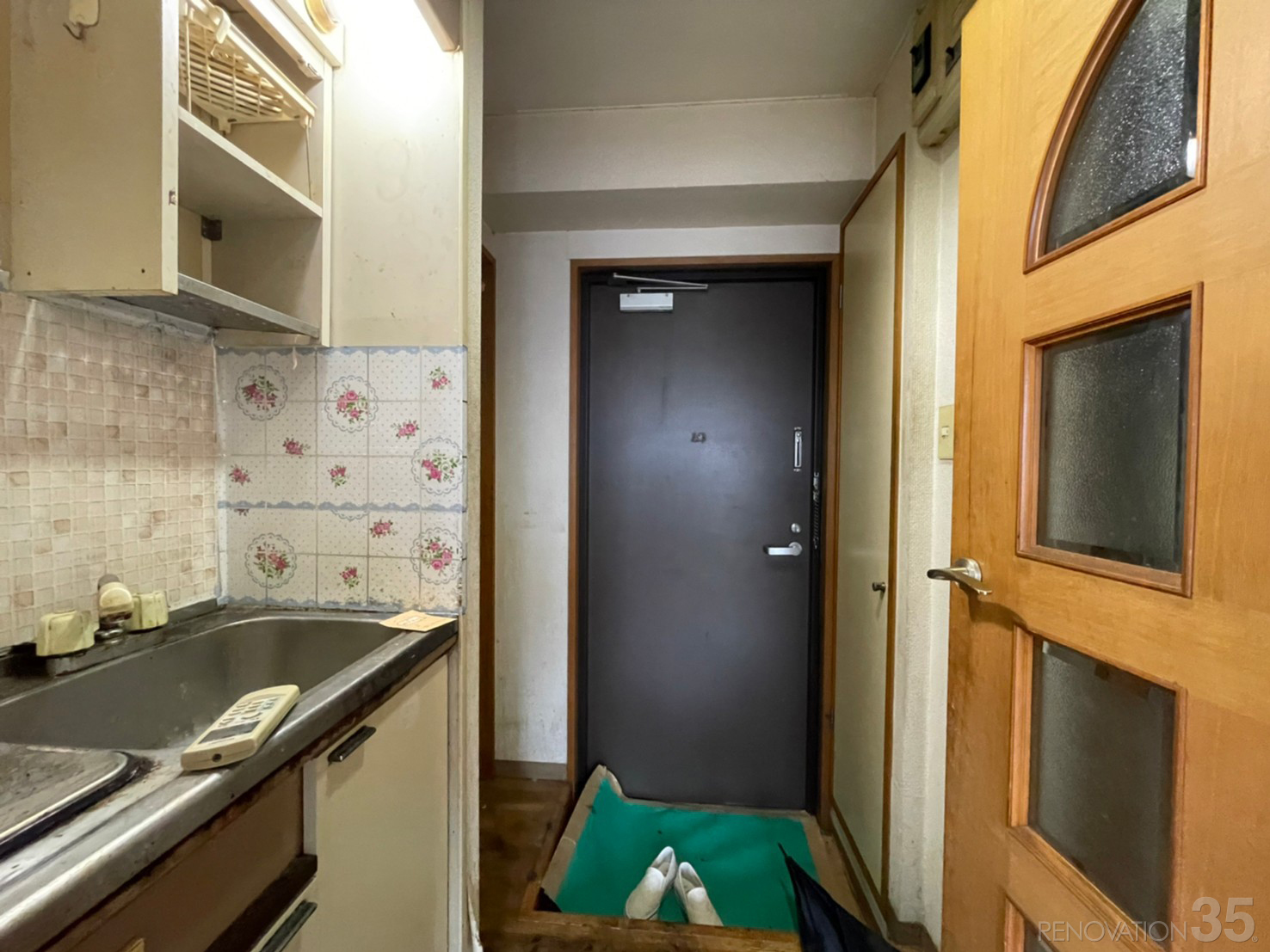 グレーと白の明るい空間、1Kの空室対策リフォーム埼玉県さいたま市、BEFORE5