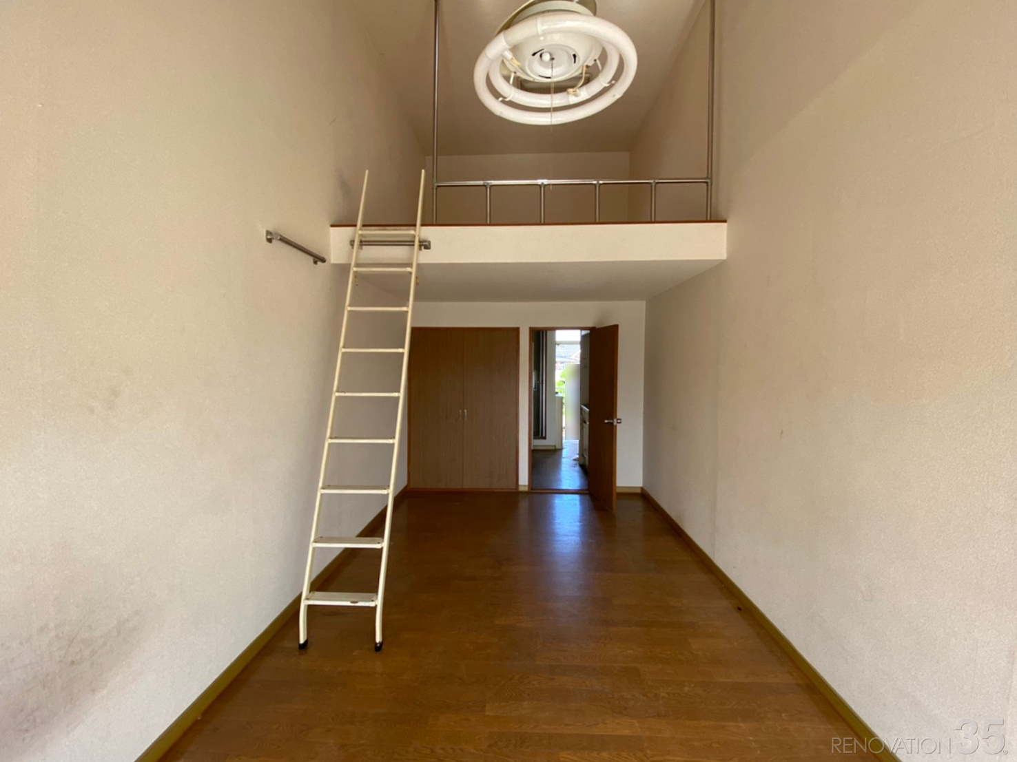 開放的なライトブルー空間、1K+ロフトの空室対策リフォーム千葉県柏市、BEFORE2