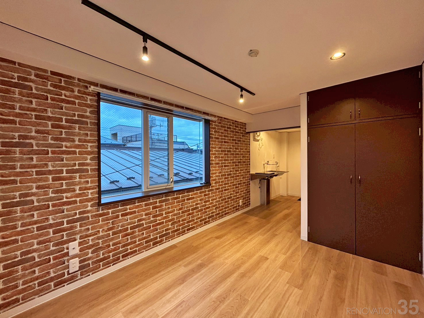 東京都立川市の1Rリノベーション施工事例、ヴィンテージと開放感が融合した賃貸