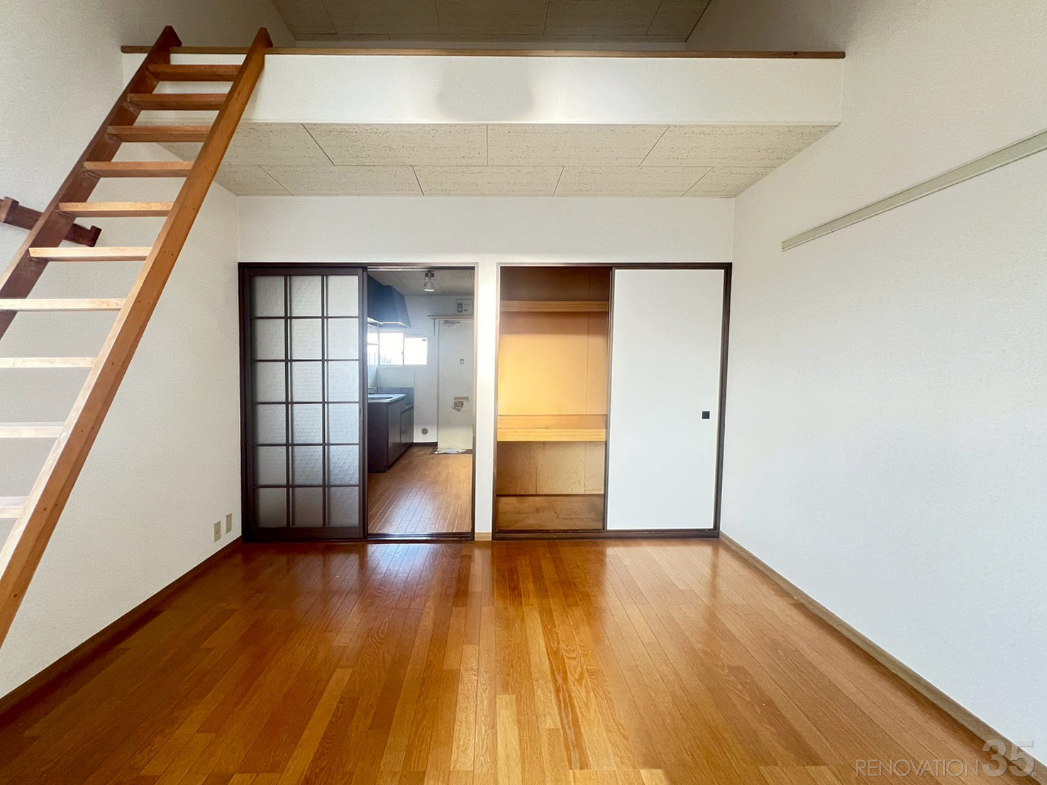 グレーのやわらかいロフト部屋、1K+ロフトの空室対策リフォーム神奈川県横浜市、BEFORE2