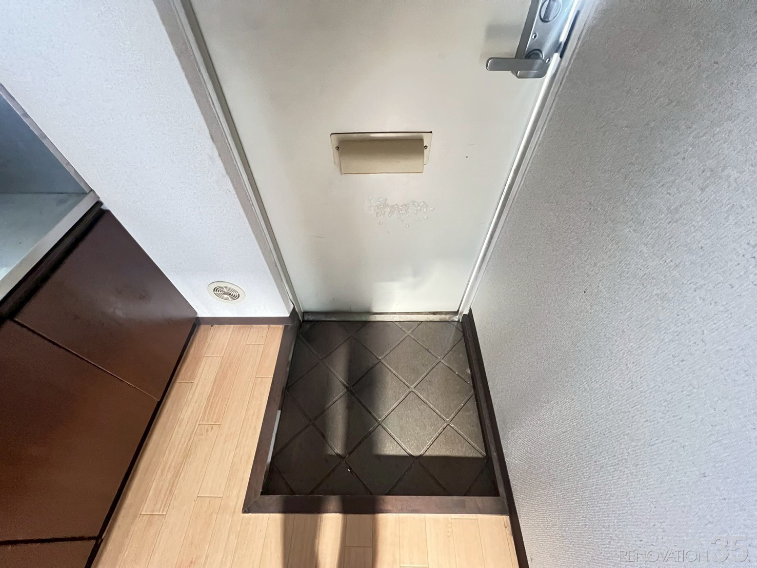 グレーのやわらかいロフト部屋、1K+ロフトの空室対策リフォーム神奈川県横浜市、BEFORE7