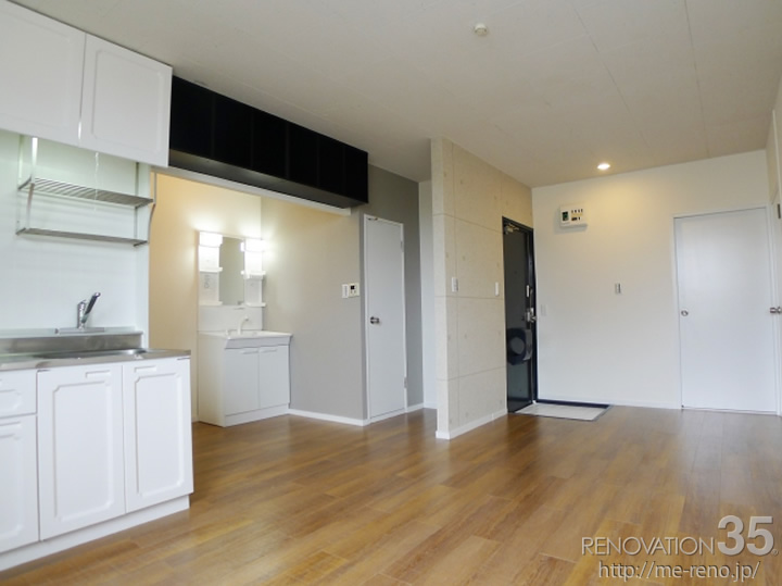 リノベーションで埼玉県坂戸市の築27年のアパートの3dkの賃貸物件を 白と黒ですっきり広々ダイニングに施工